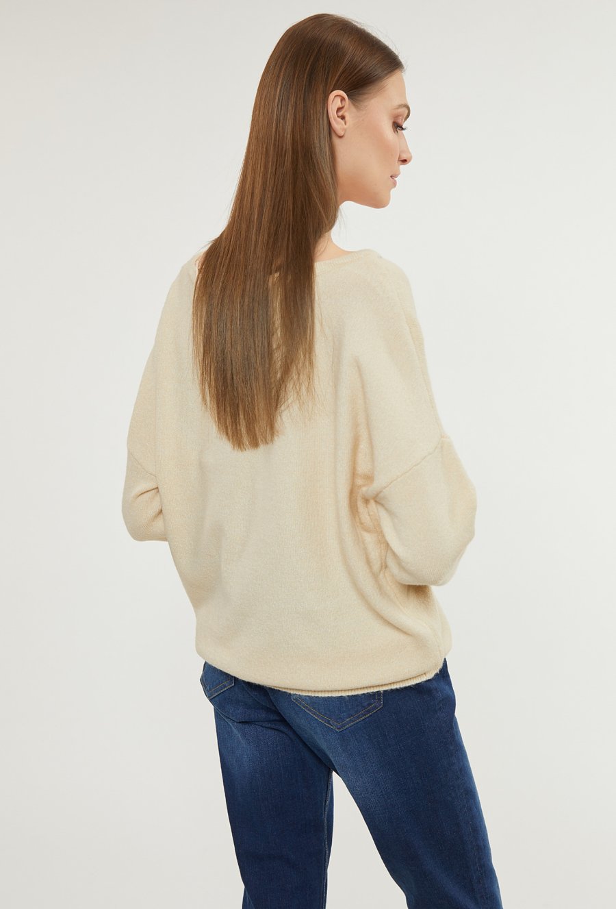 Sweter damski z dżetami