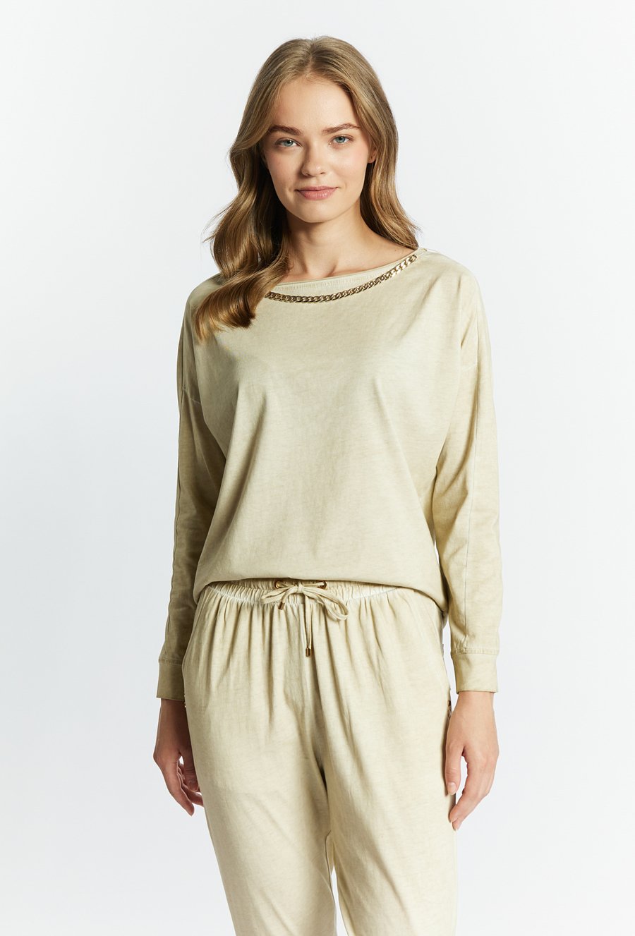 Bluza damska łańcuszkiem