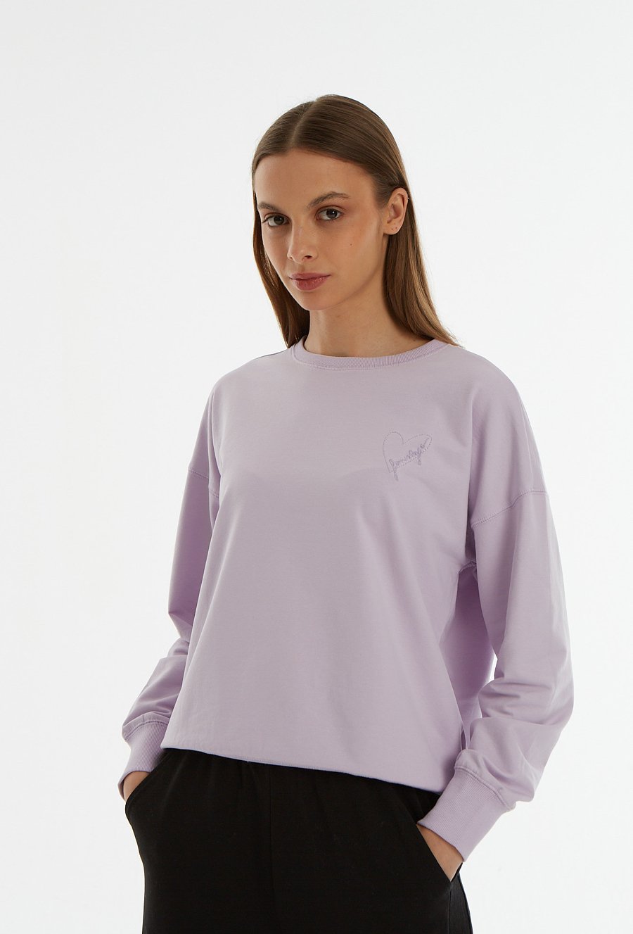 Bluza z haftem w kształcie serca