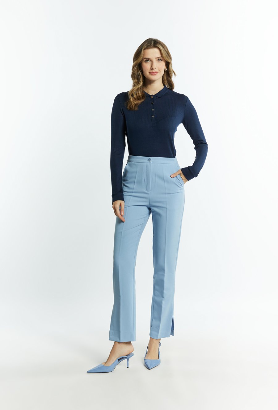 Prążkowana bluzka z kołnierzem