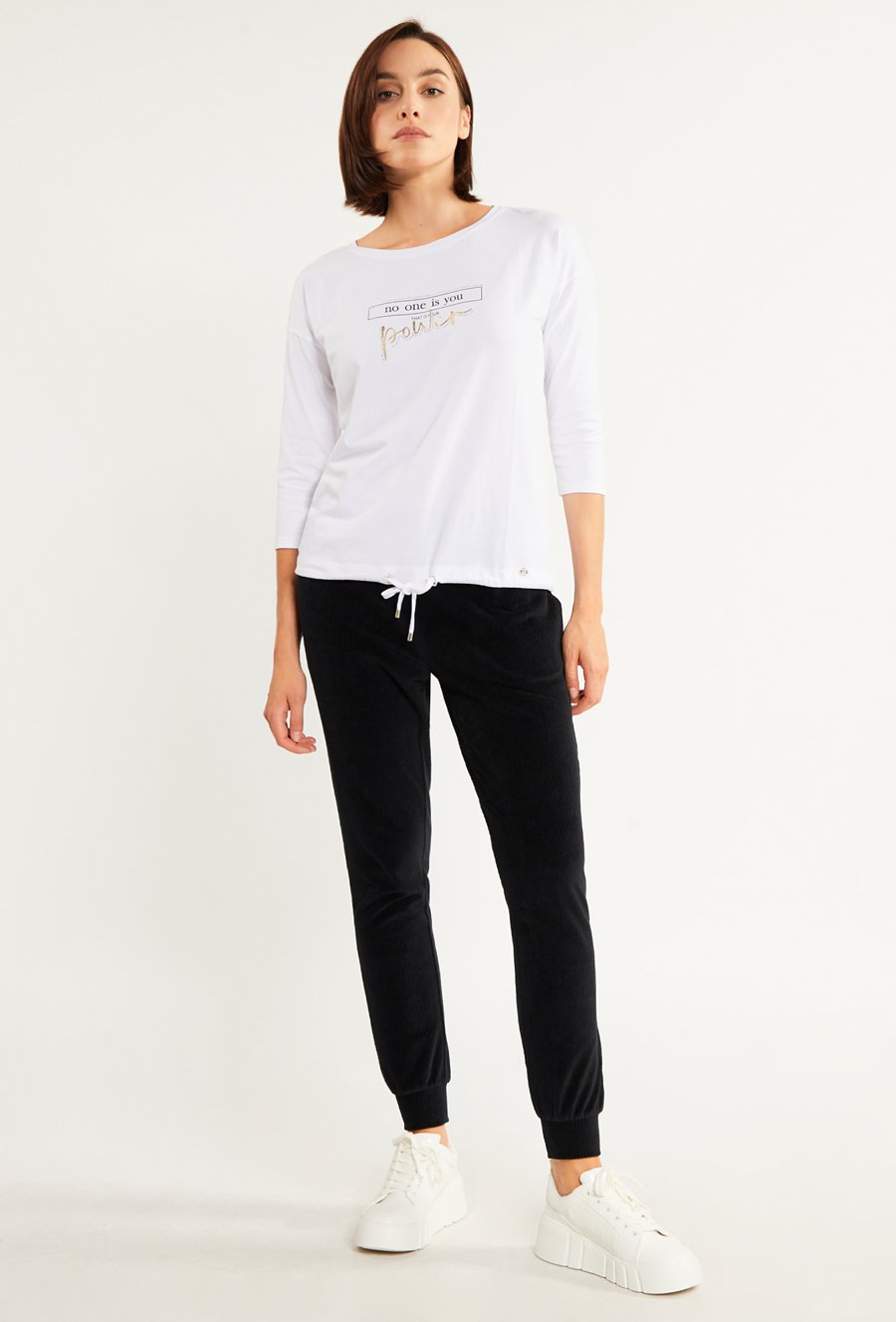 T-shirt damski z wiązaniem