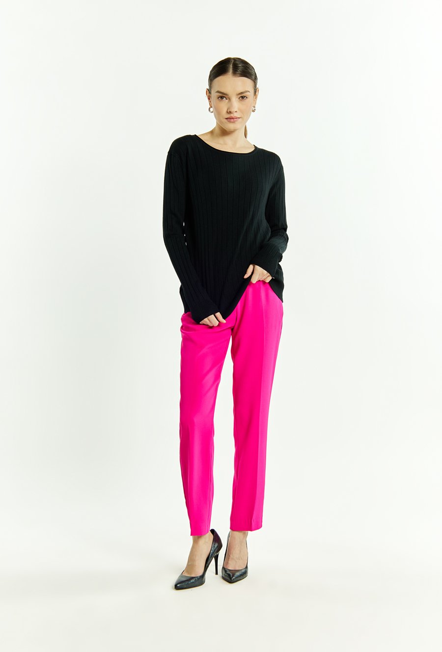 Prążkowany sweter damski