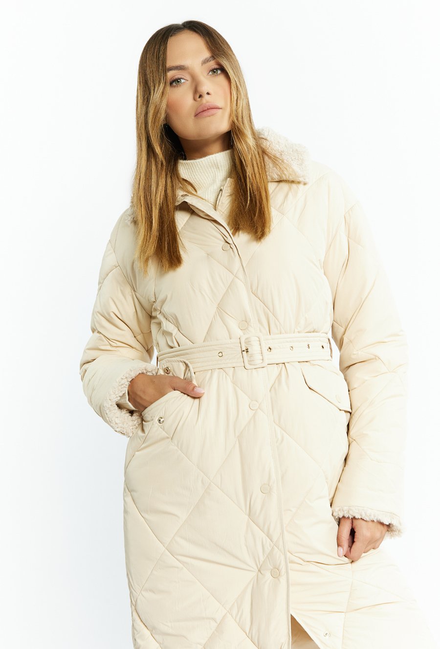 Pikowany płaszcz damski