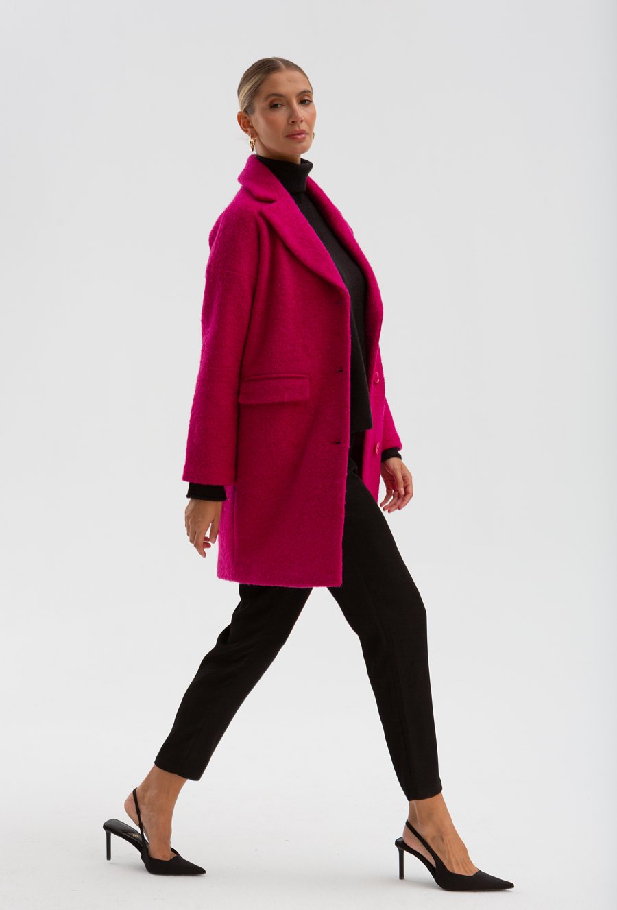 R&oacute;żowy płaszcz z wełną