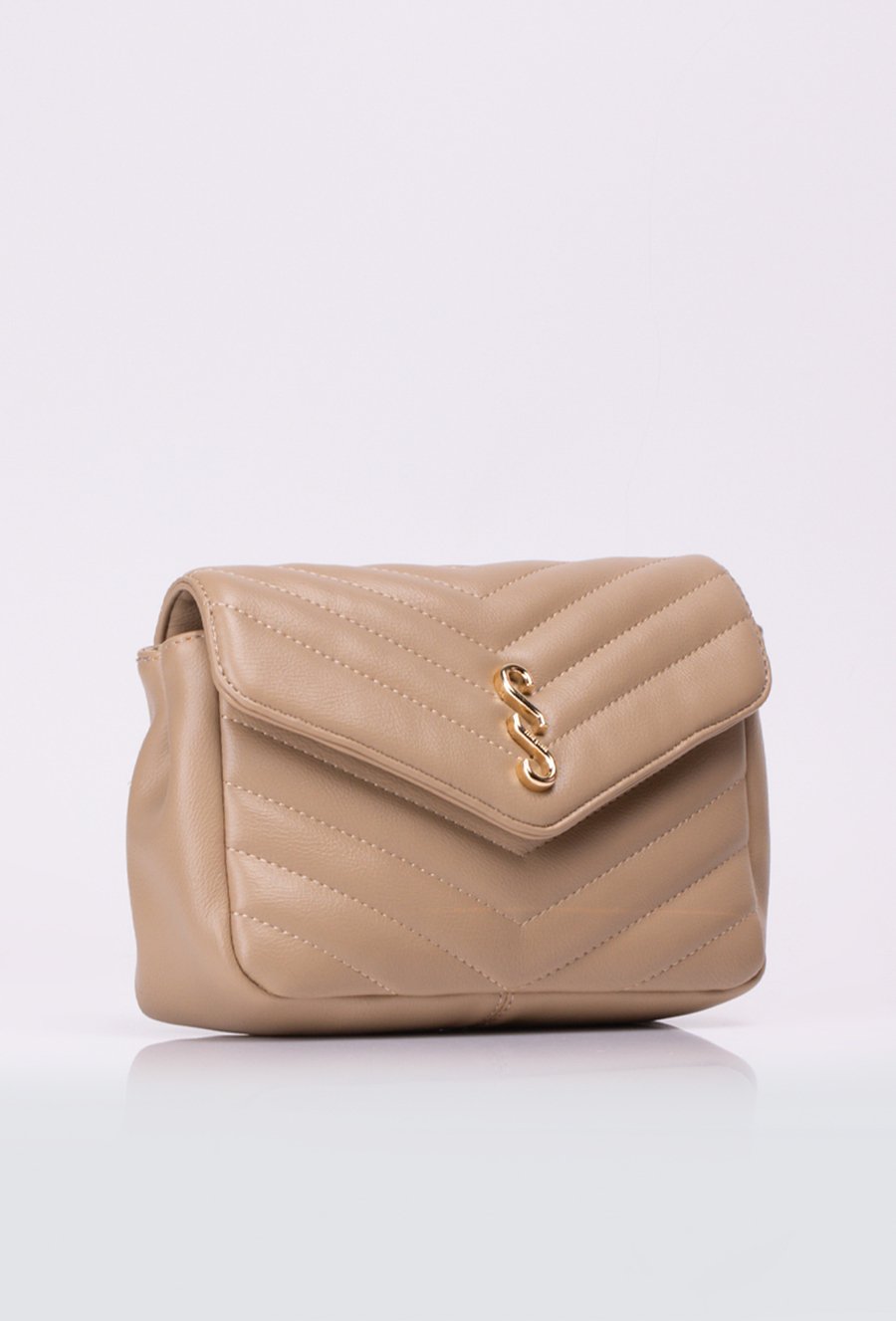 Pikowana kopert&oacute;wka na łańcuszku