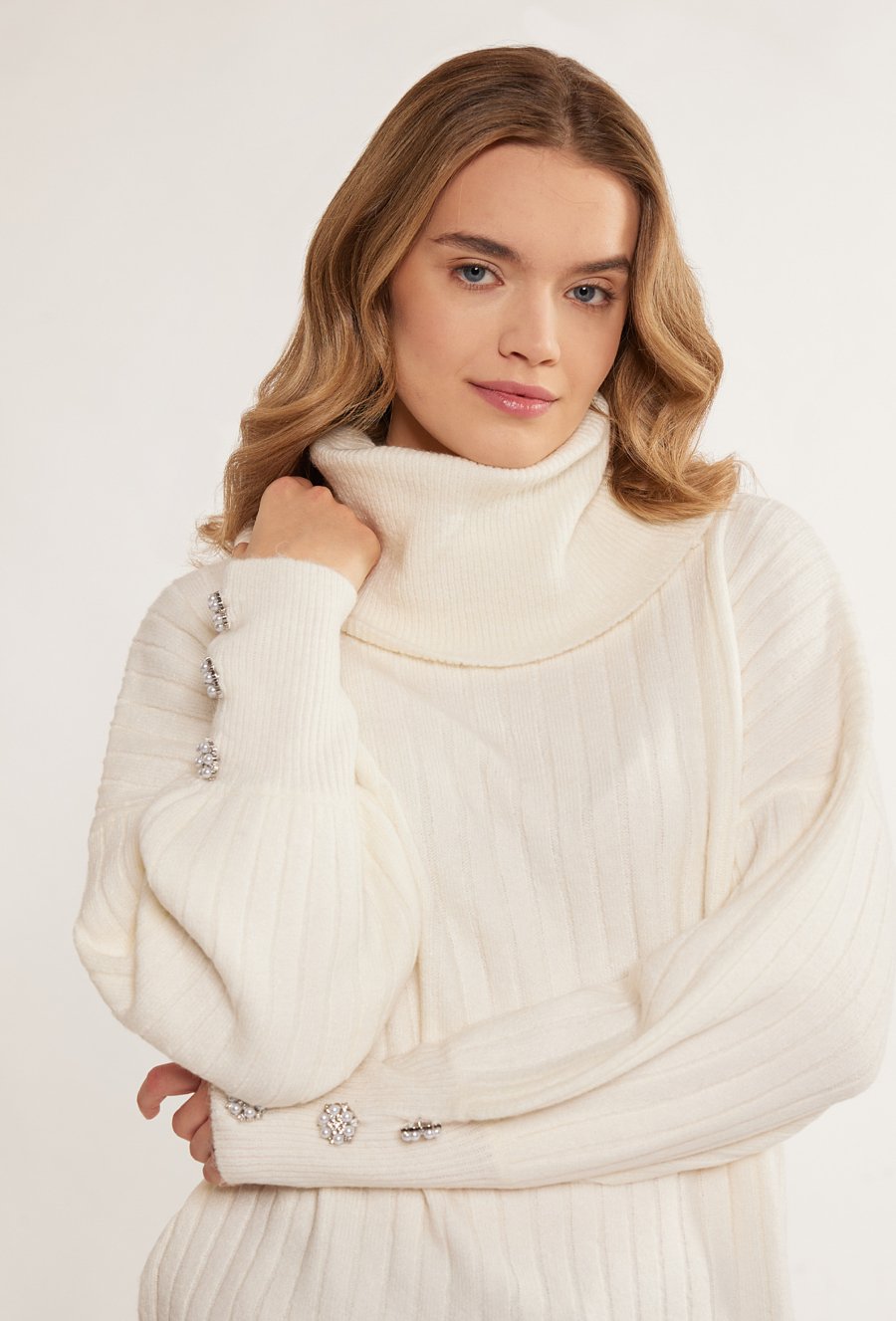 Golf z bufiastymi rękawami