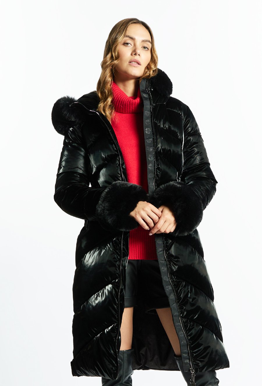 Płaszcz damski z futerkiem