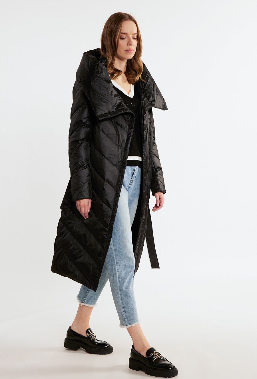 Puchowy płaszcz damski