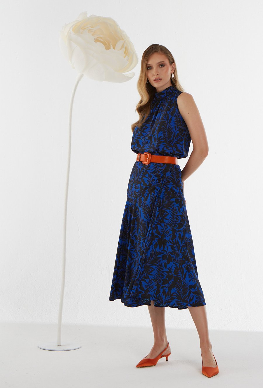 Midi sp&oacute;dnica z marszczeniem