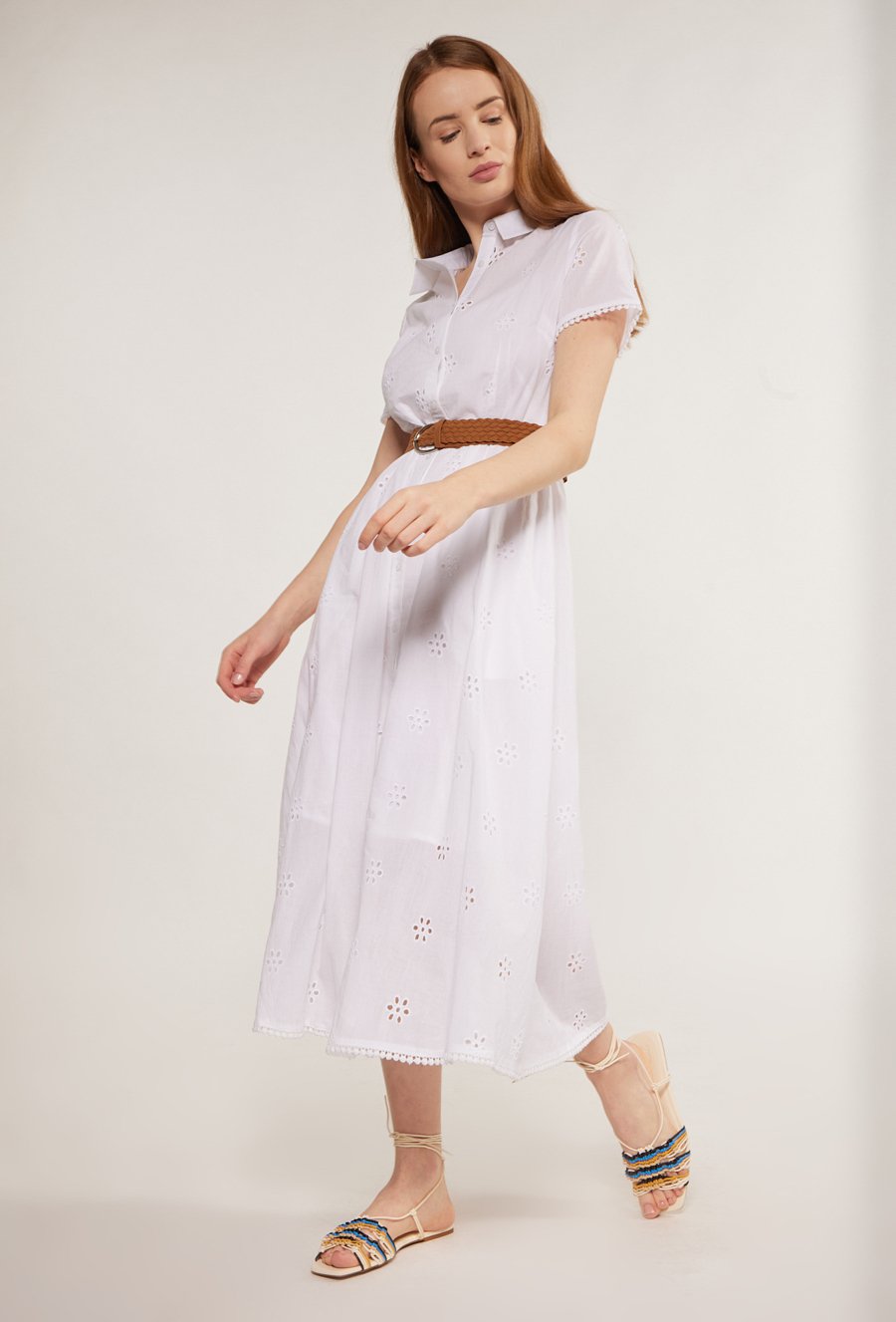 Ażurowa sukienka midi