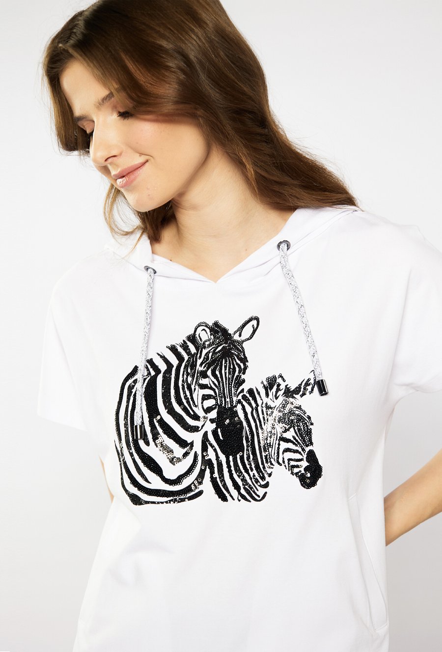 T-shirt damski z cekinowym wzorem