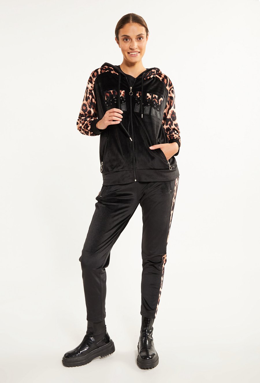 Bluza ze zwierzęcym motywem