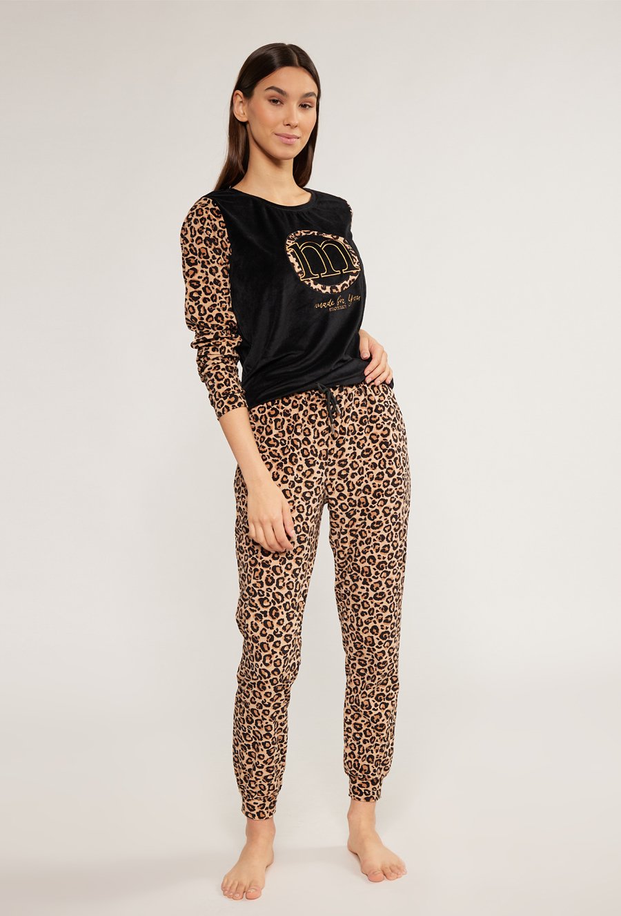 Welurowa bluza z logo