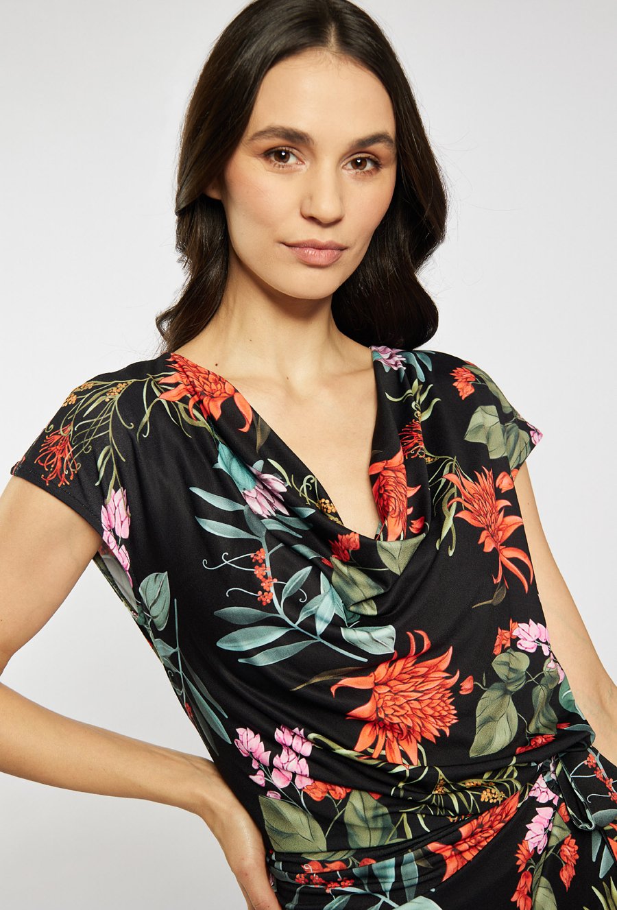 Sukienka damska mini w kwiaty