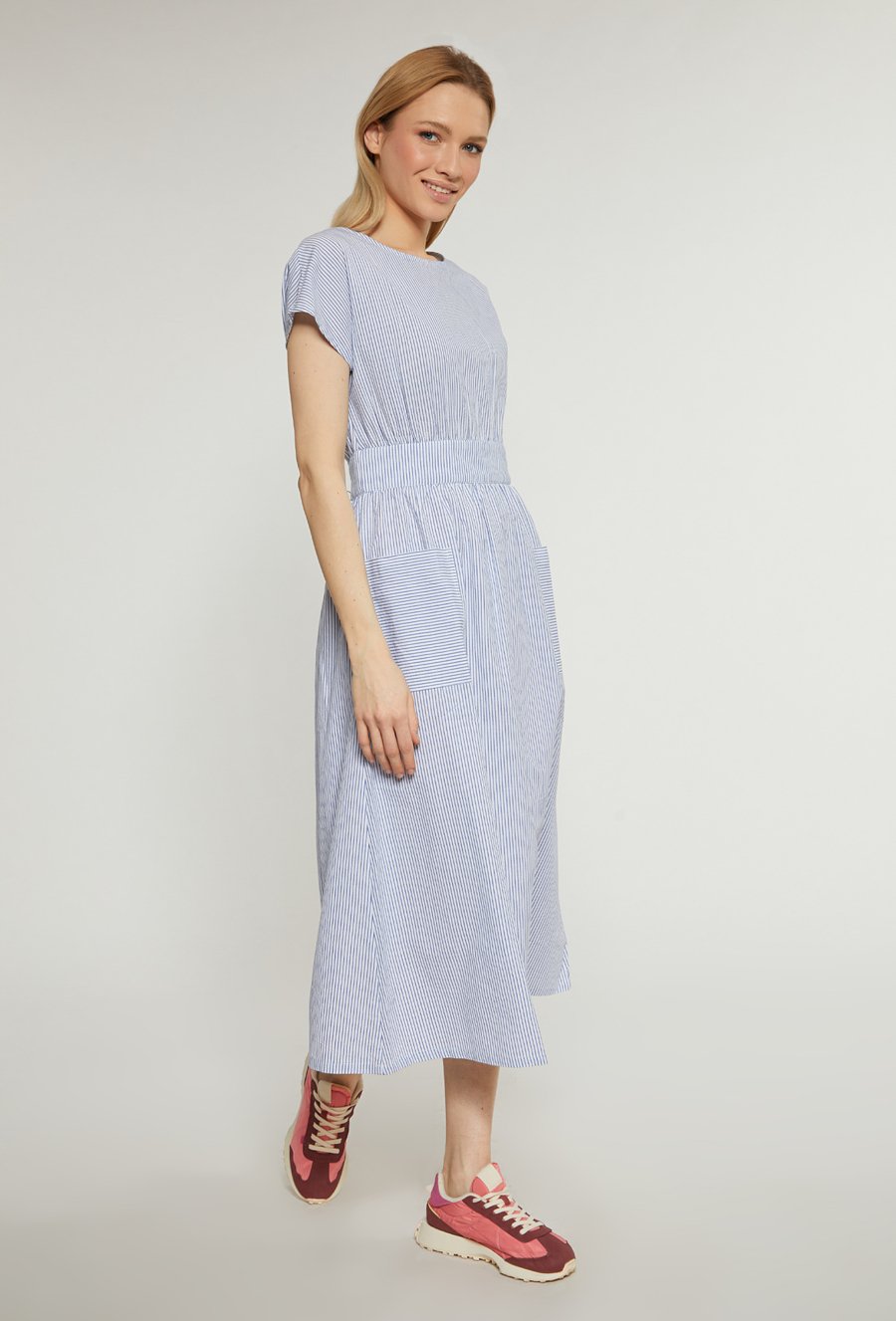 Sukienka midi w paski