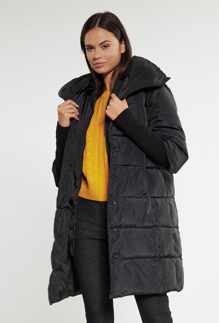 Pikowana kurtka o dłuższym kroju