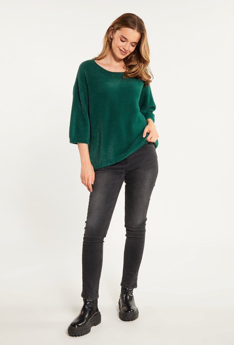 Sweter damski z włosiem