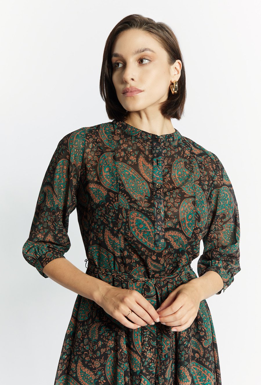 Wzorzysta sukienka midi