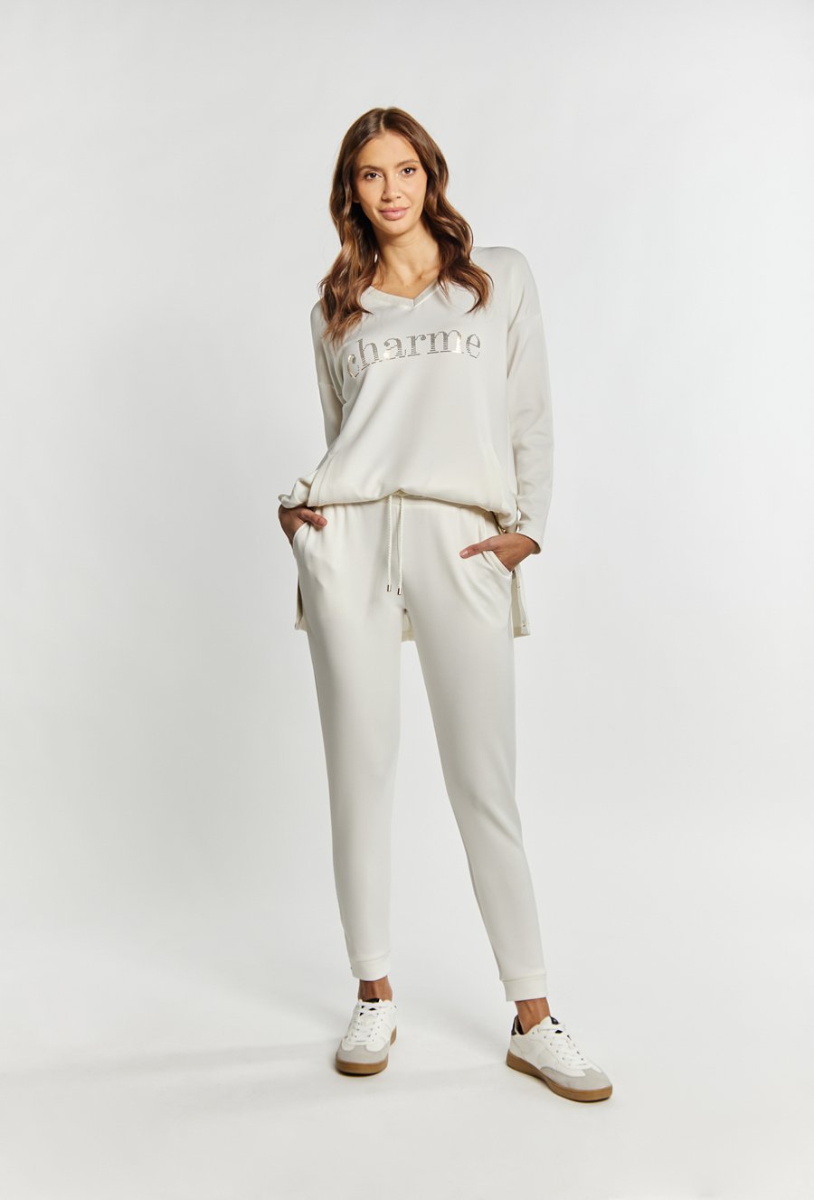 Spodnie dresowe z wiązaniem