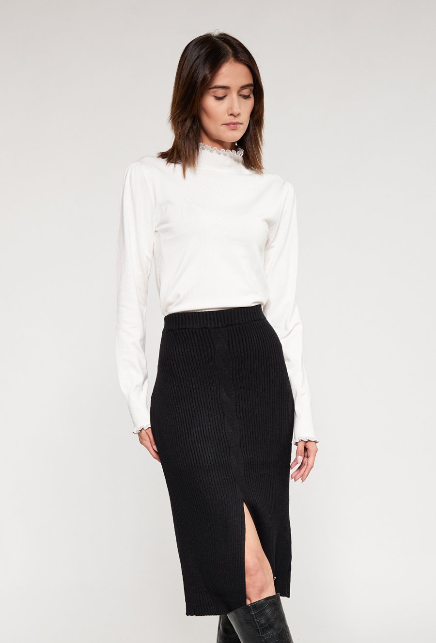 Prążkowana sp&oacute;dnica damska