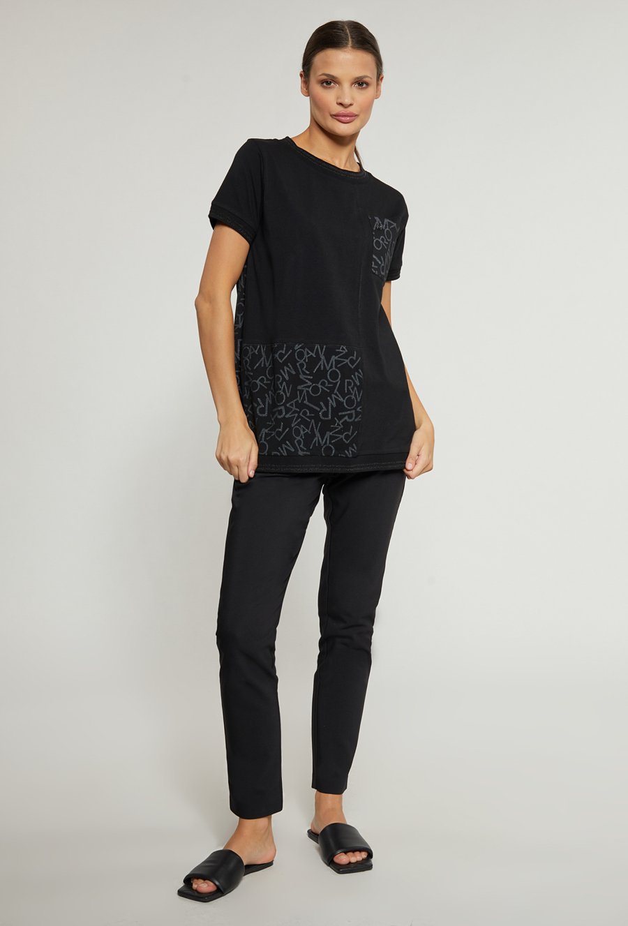 Bawełniana bluzka damska z ozdobnymi naszyciami