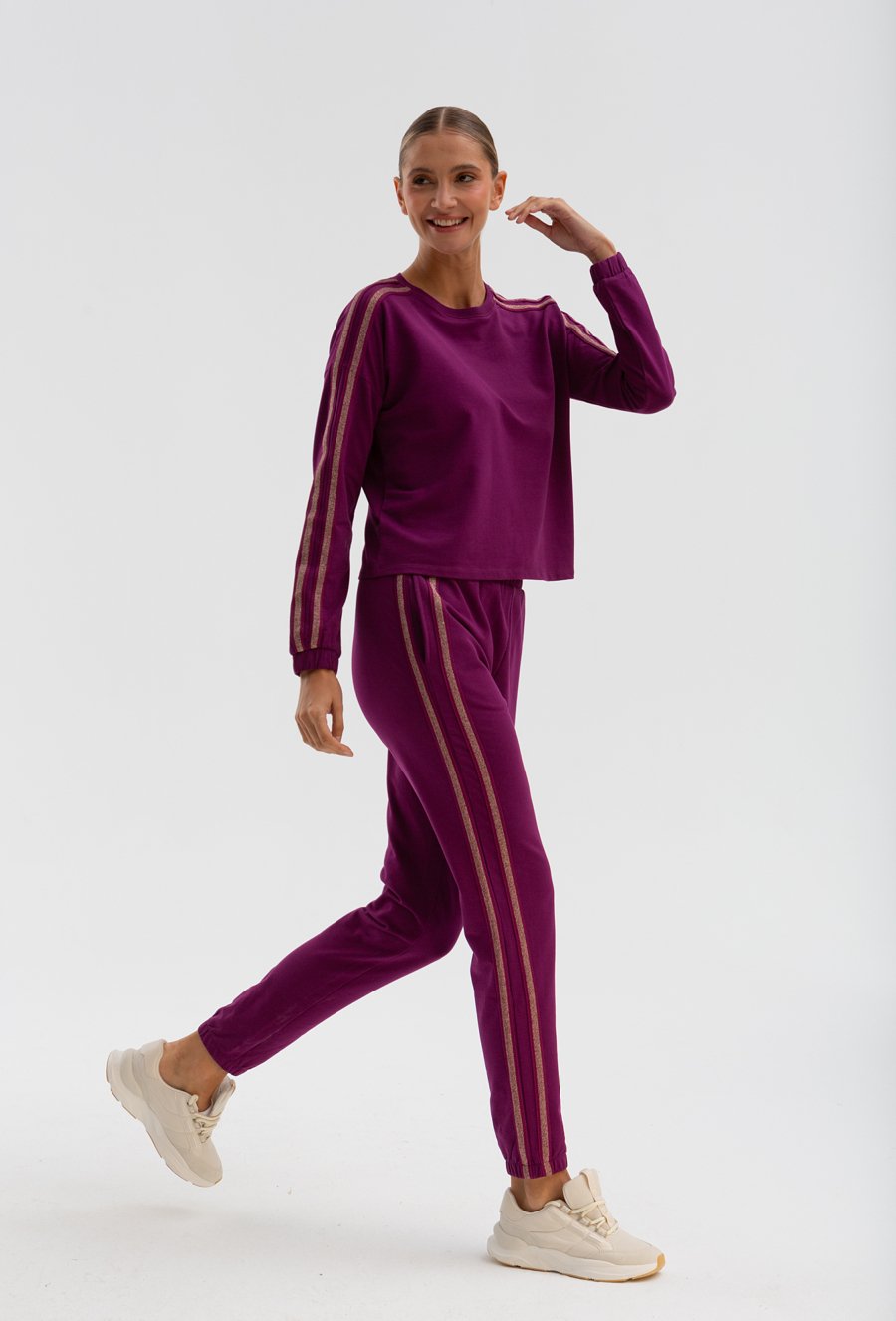 Bluza z lampasami na rękawach