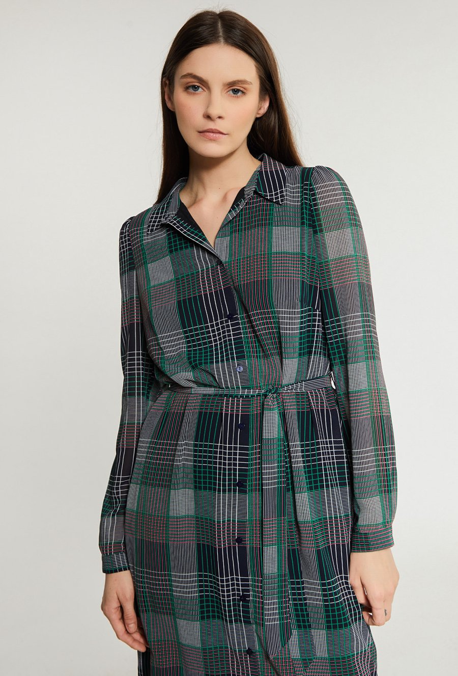 Sukienka koszulowa w kratę
