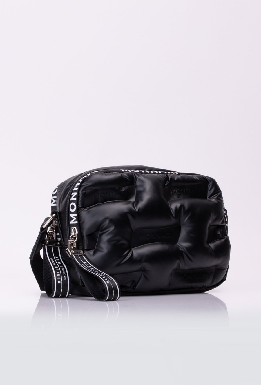 Mała torba o ciekawej fakturze