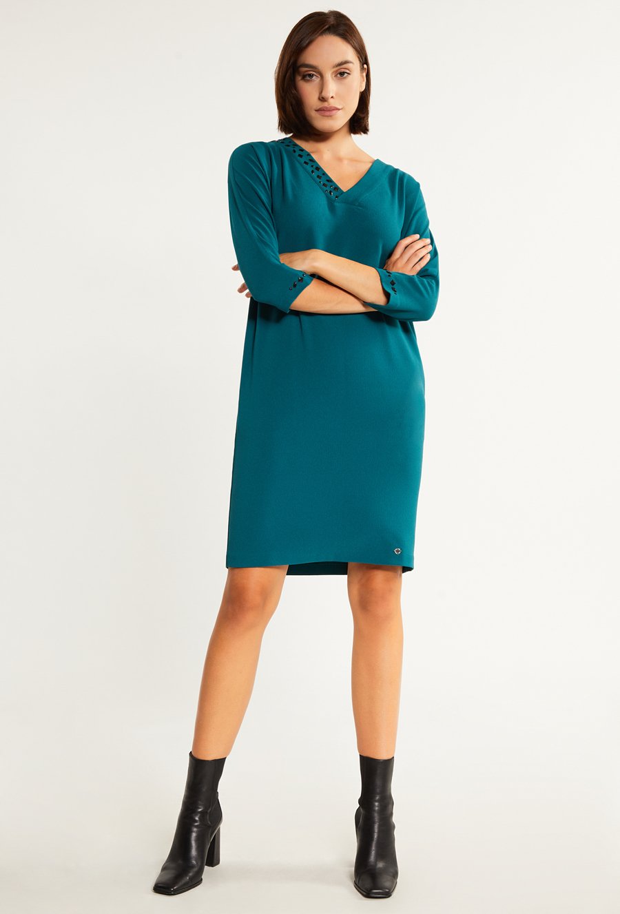 Sukienka z aplikacją