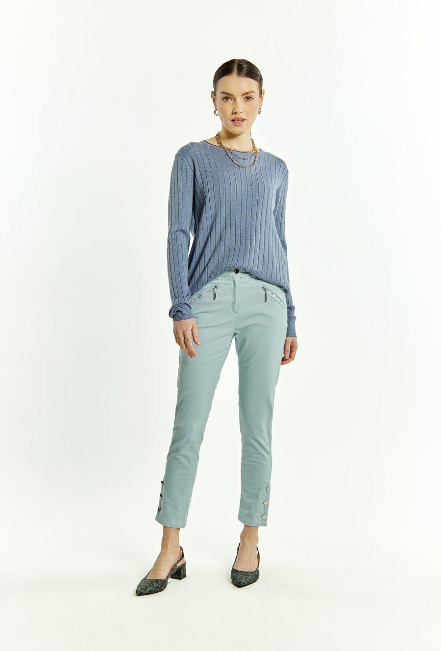 Prążkowany sweter damski