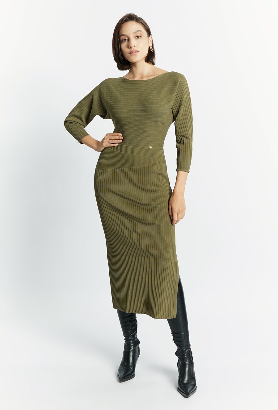 Sukienka damska z rozcięciem