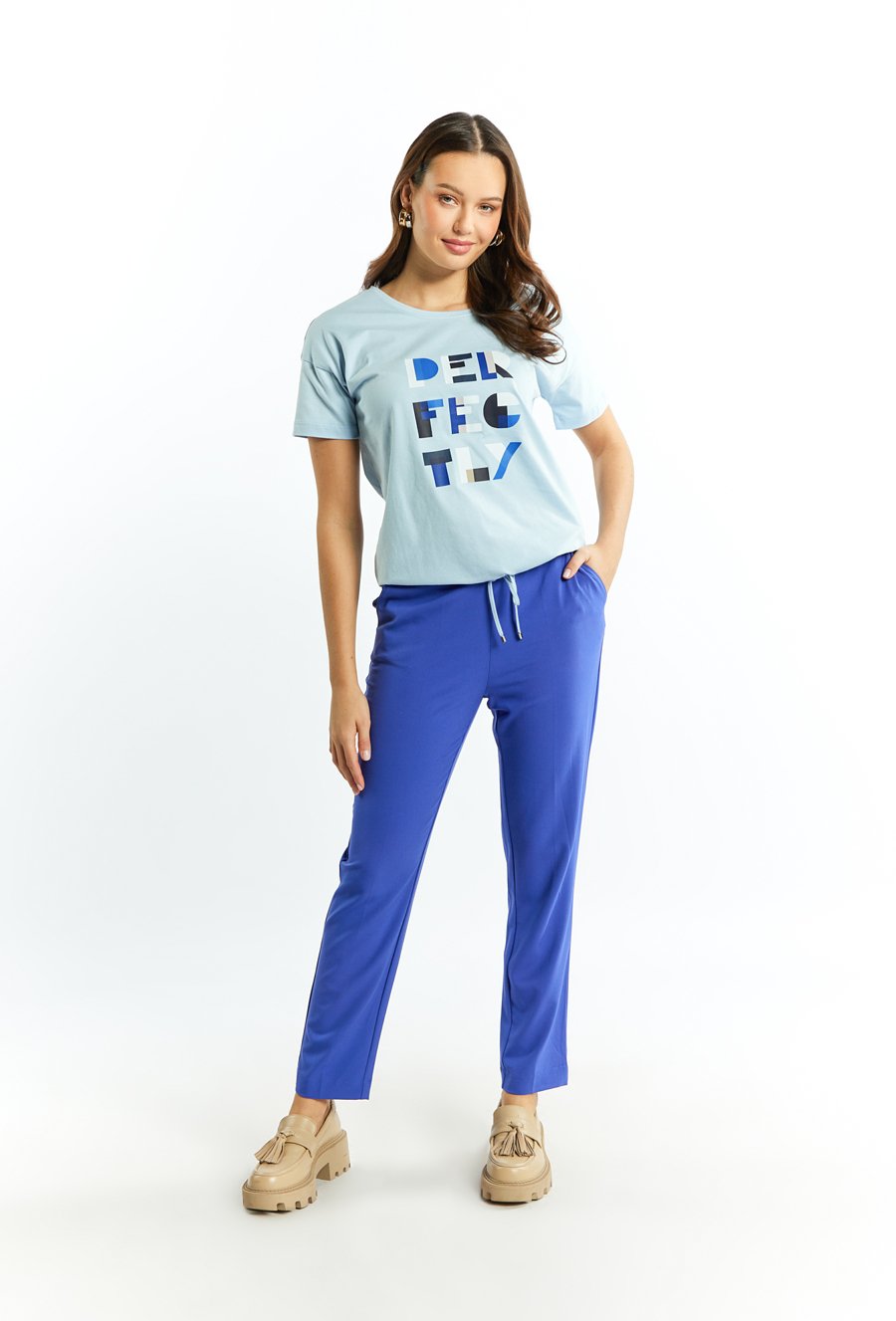 T-shirt damski z wiązaniem na dole