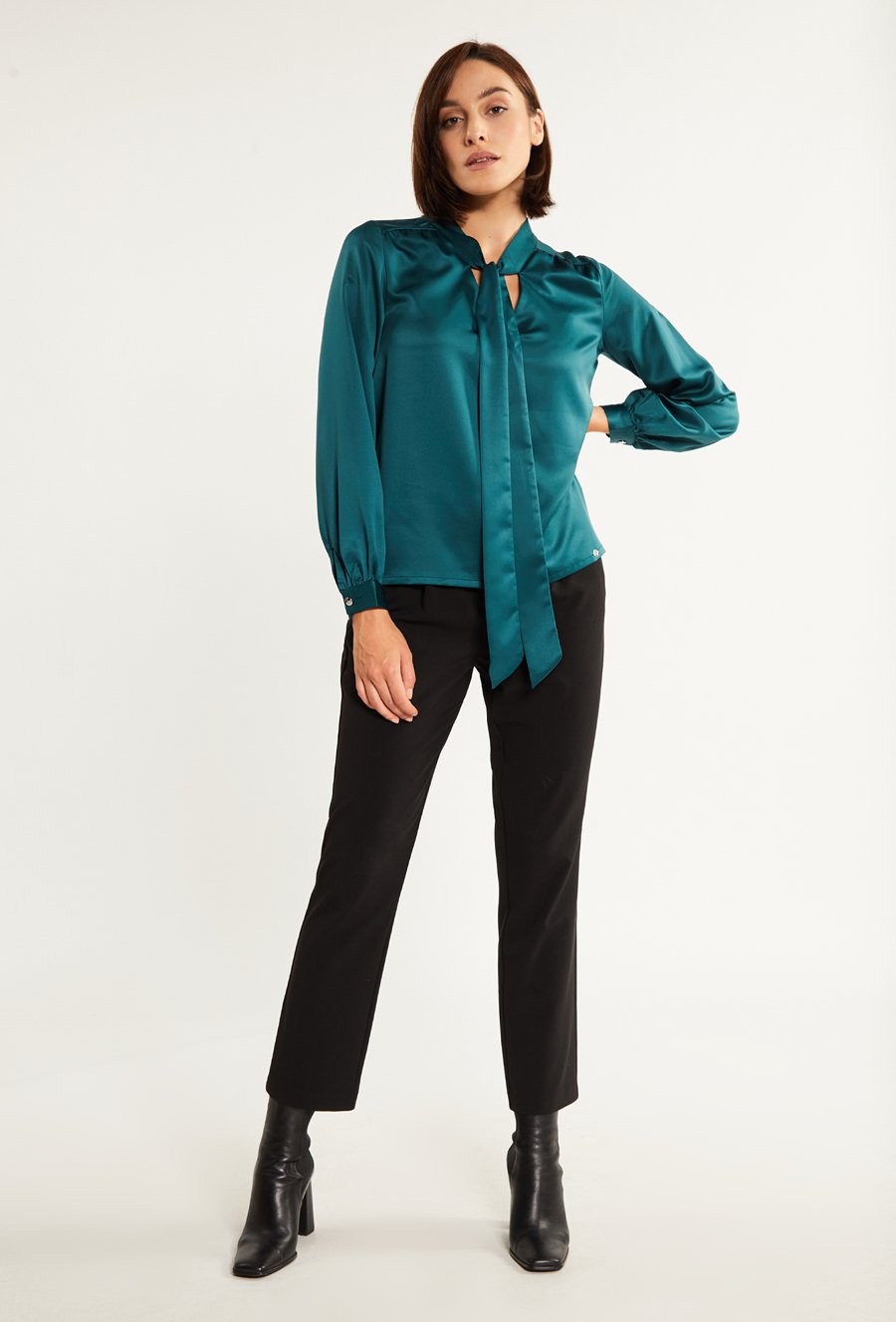 Koszula z satynowej tkaniny