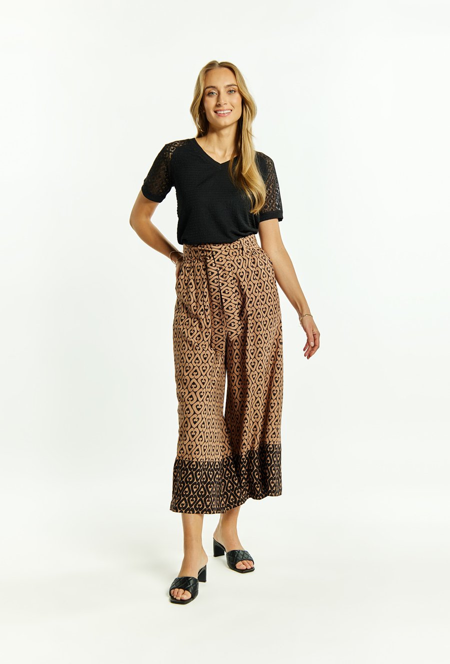 Bluzka damska z kr&oacute;tkim rękawem