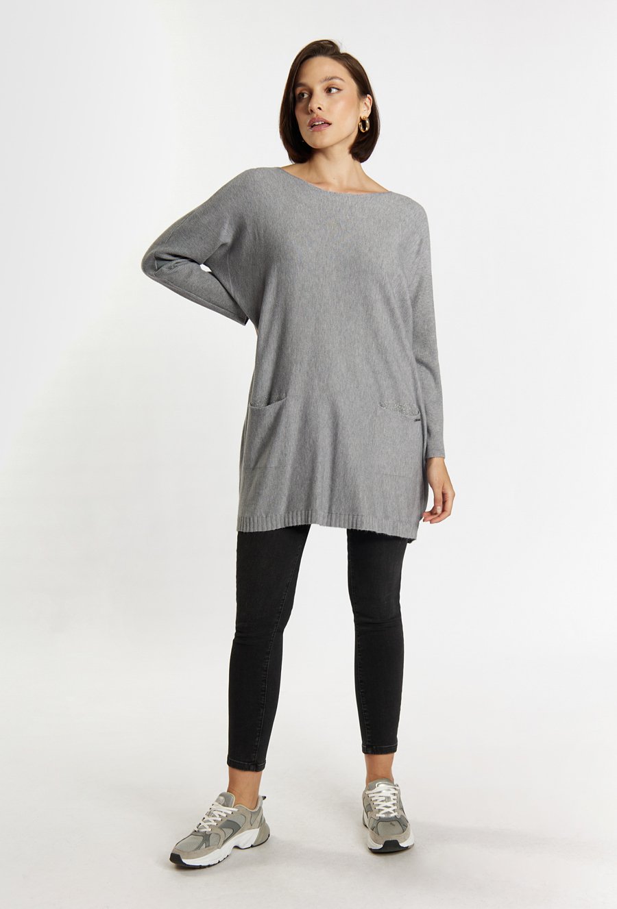 Sweter damski z kieszonkami