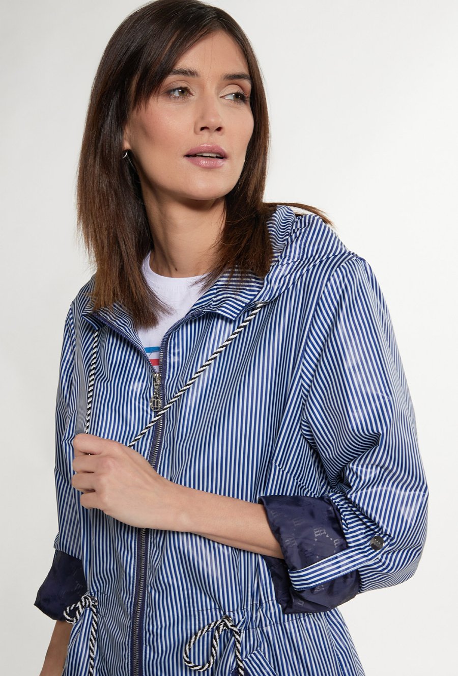 Przejściowa parka z wzorem