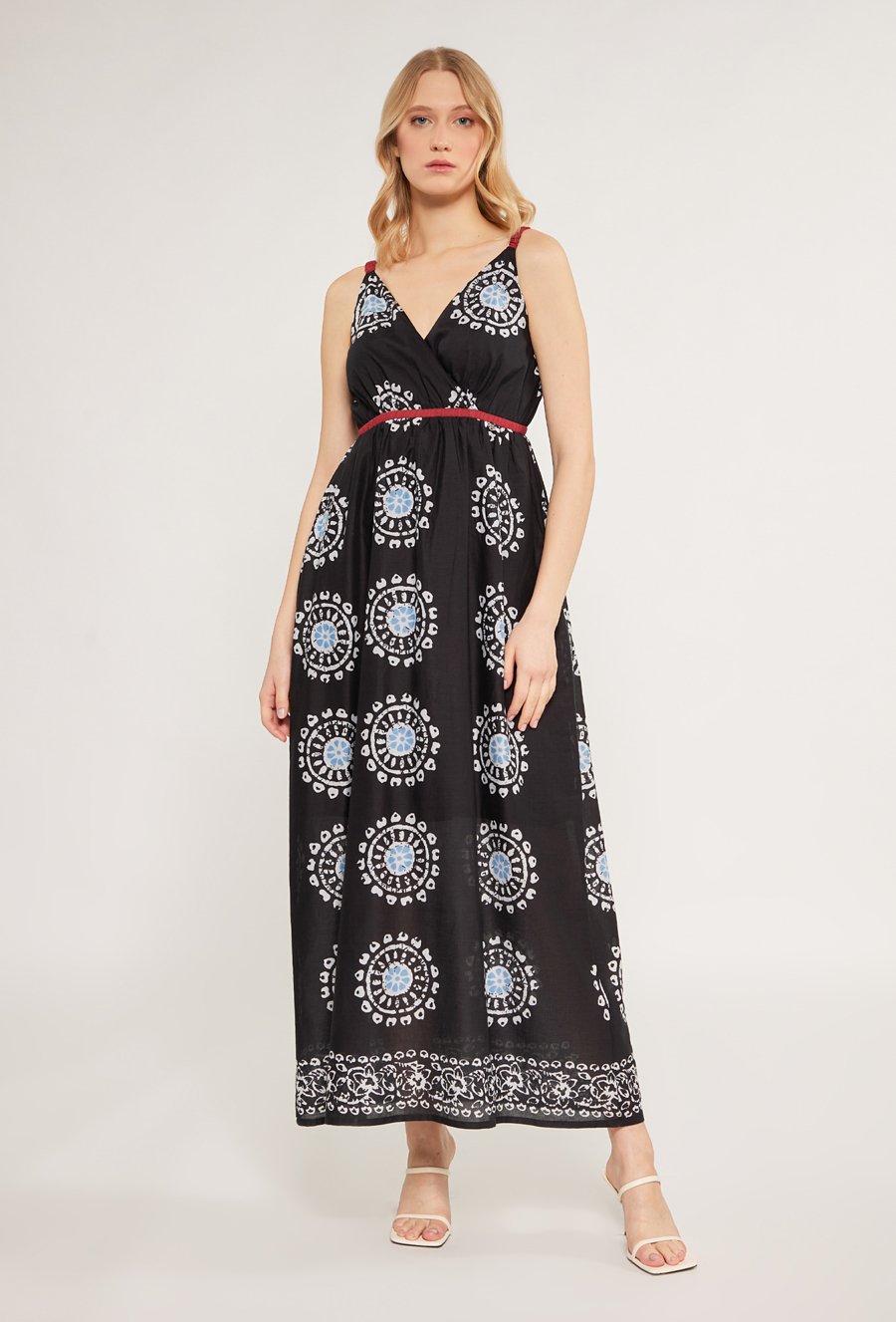 Wzorzysta sukienka maxi