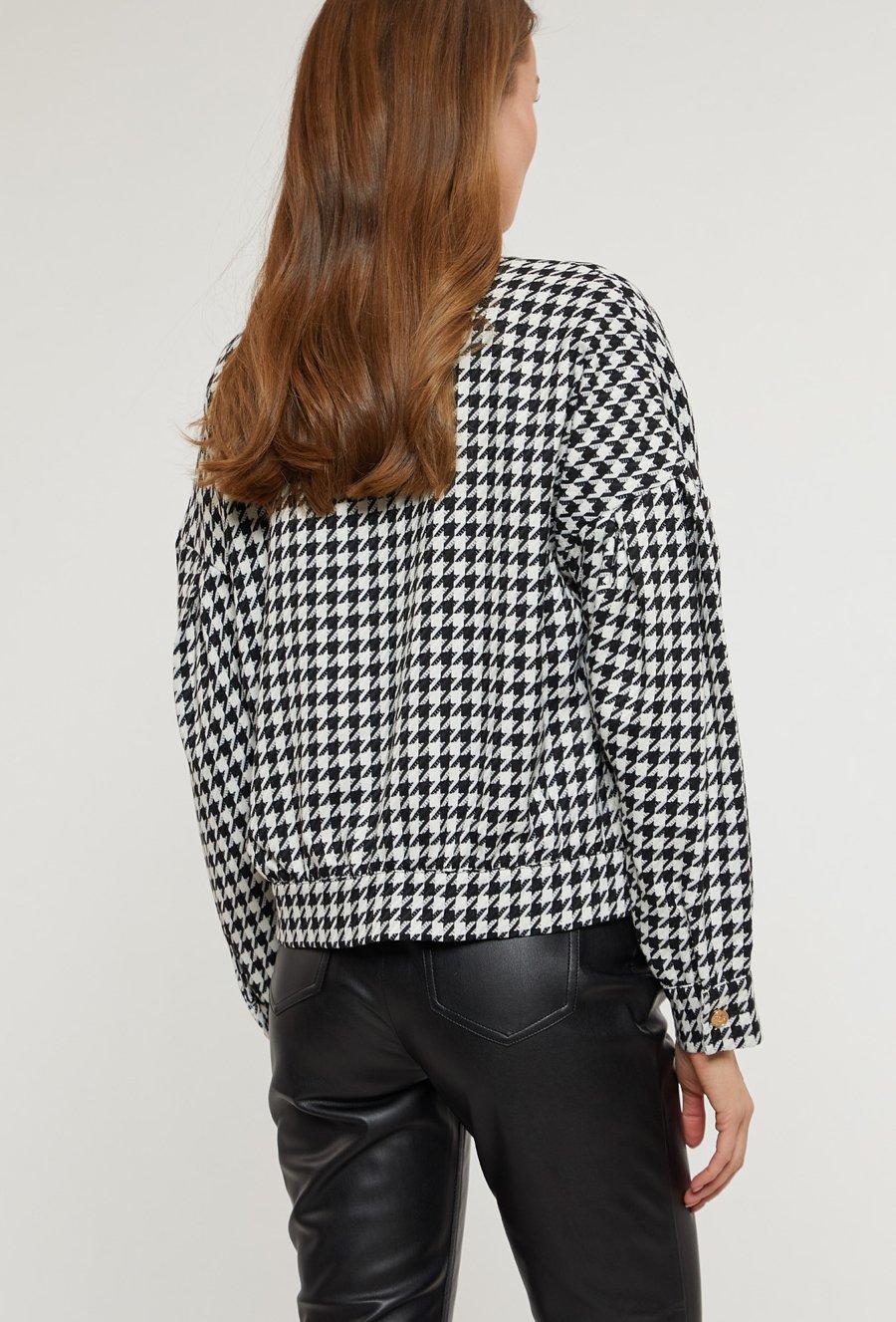 Żakiet z wzorem w pepitkę