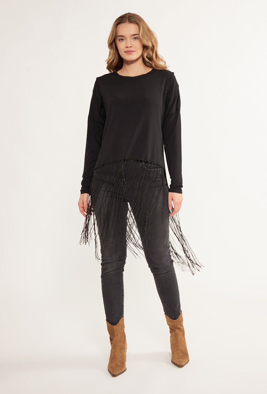 Sweter damski z frędzlami