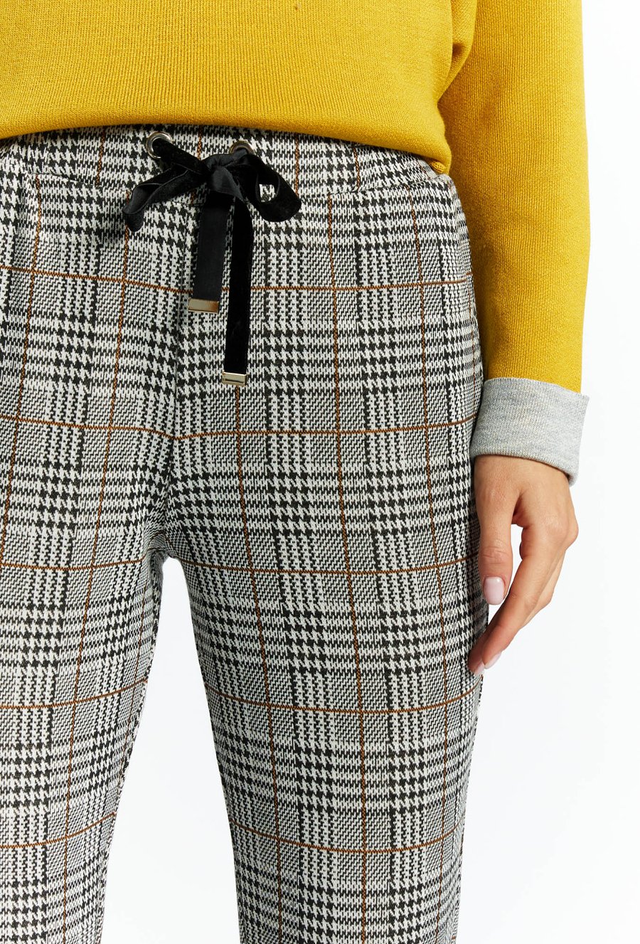 Spodnie damskie z wiązaniem