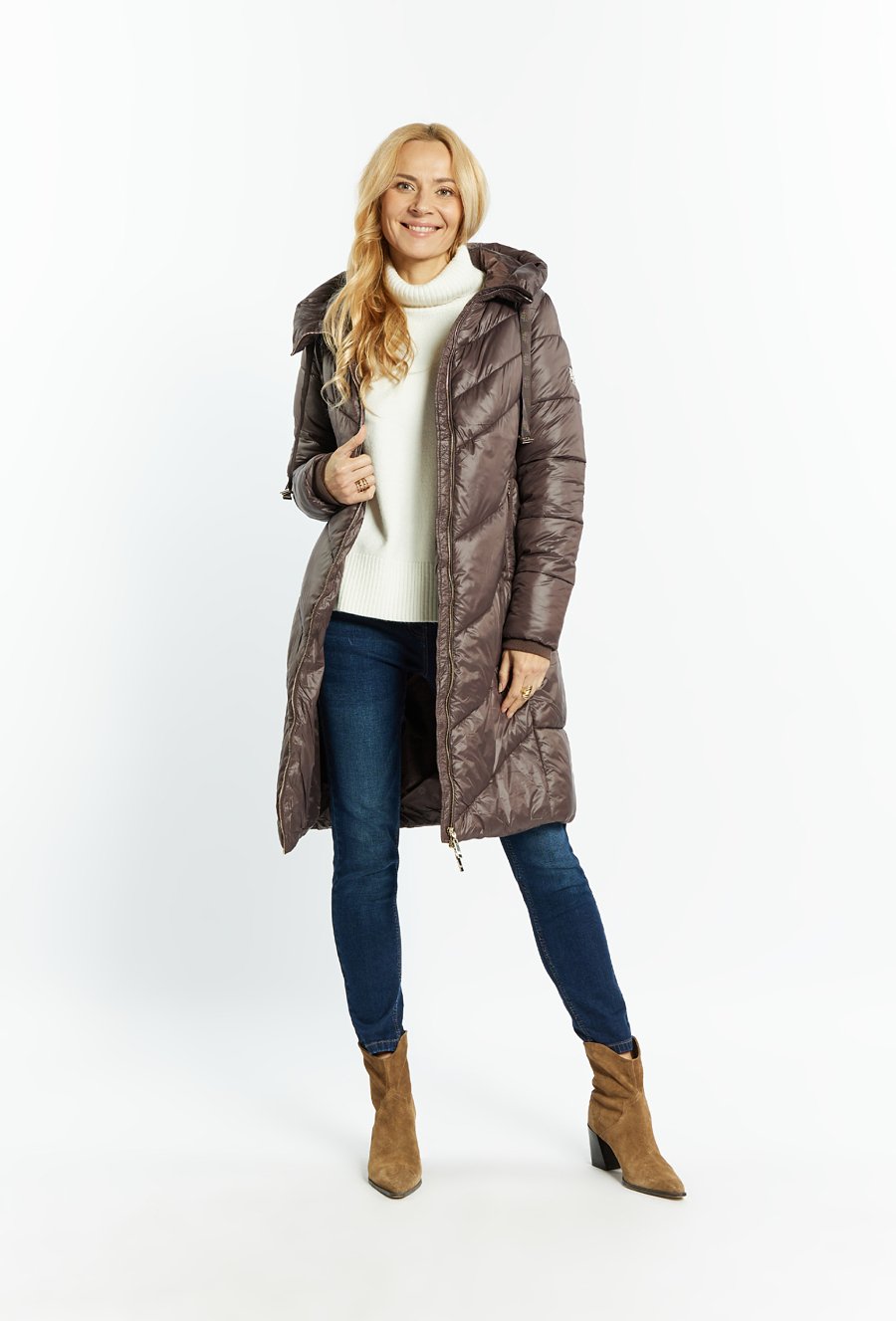 Płaszcz damski z pikowaniem