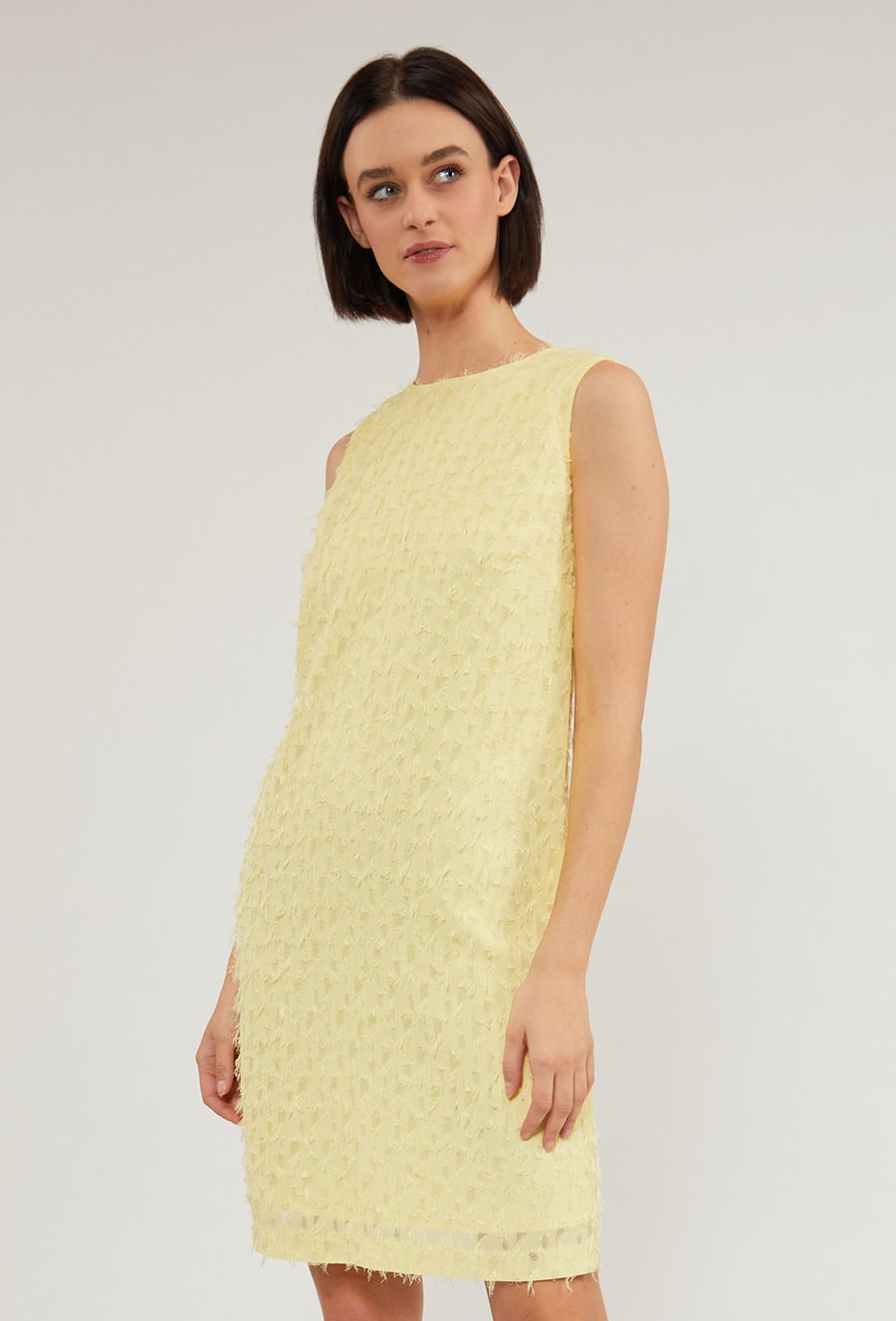 Sukienka damska o prostym kroju