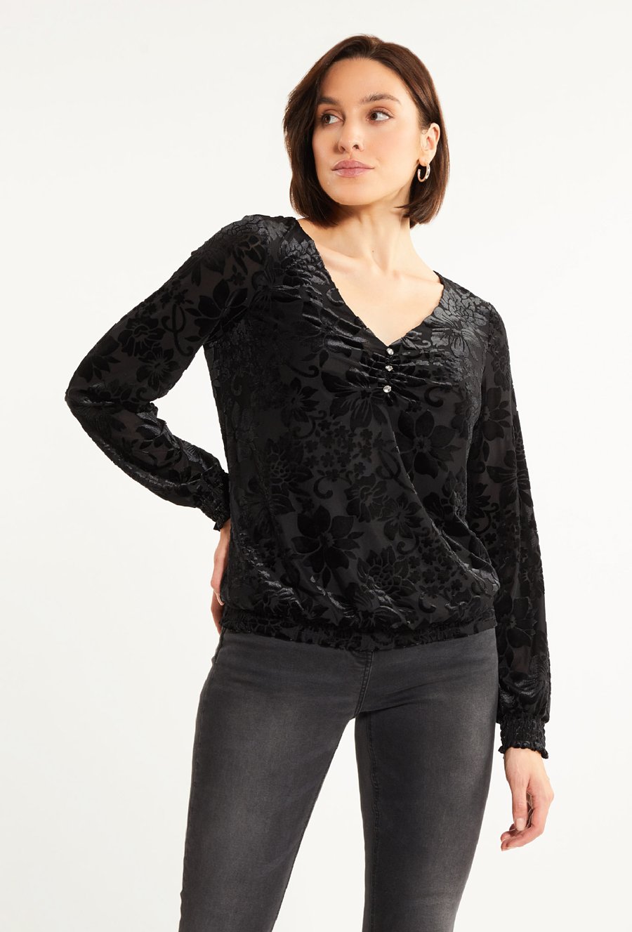 Wzorzysta bluzka ze ściągaczem