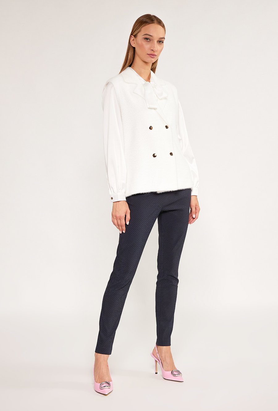 Dwurzędowy sweter z włosiem