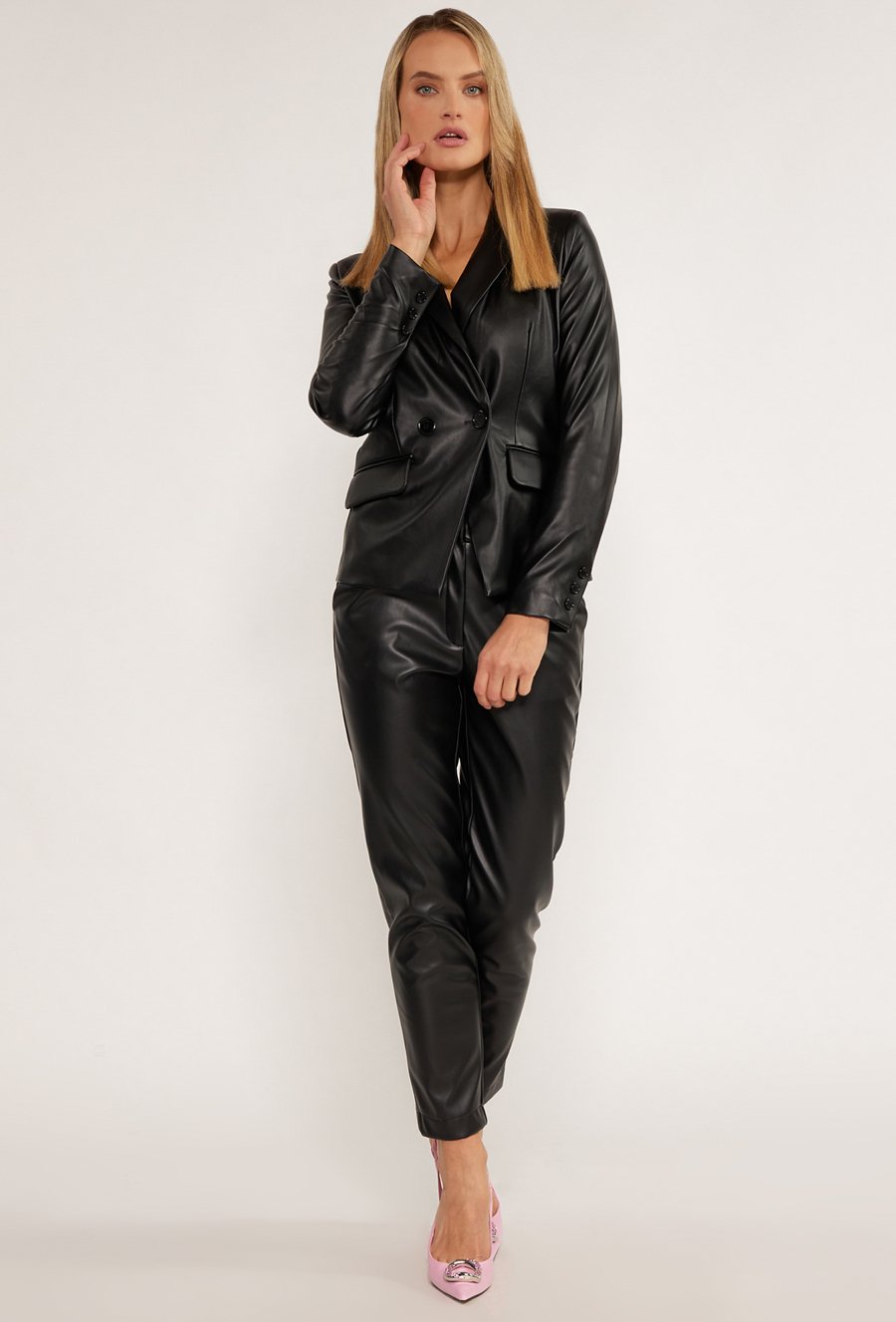 Żakiet z ekosk&oacute;ry