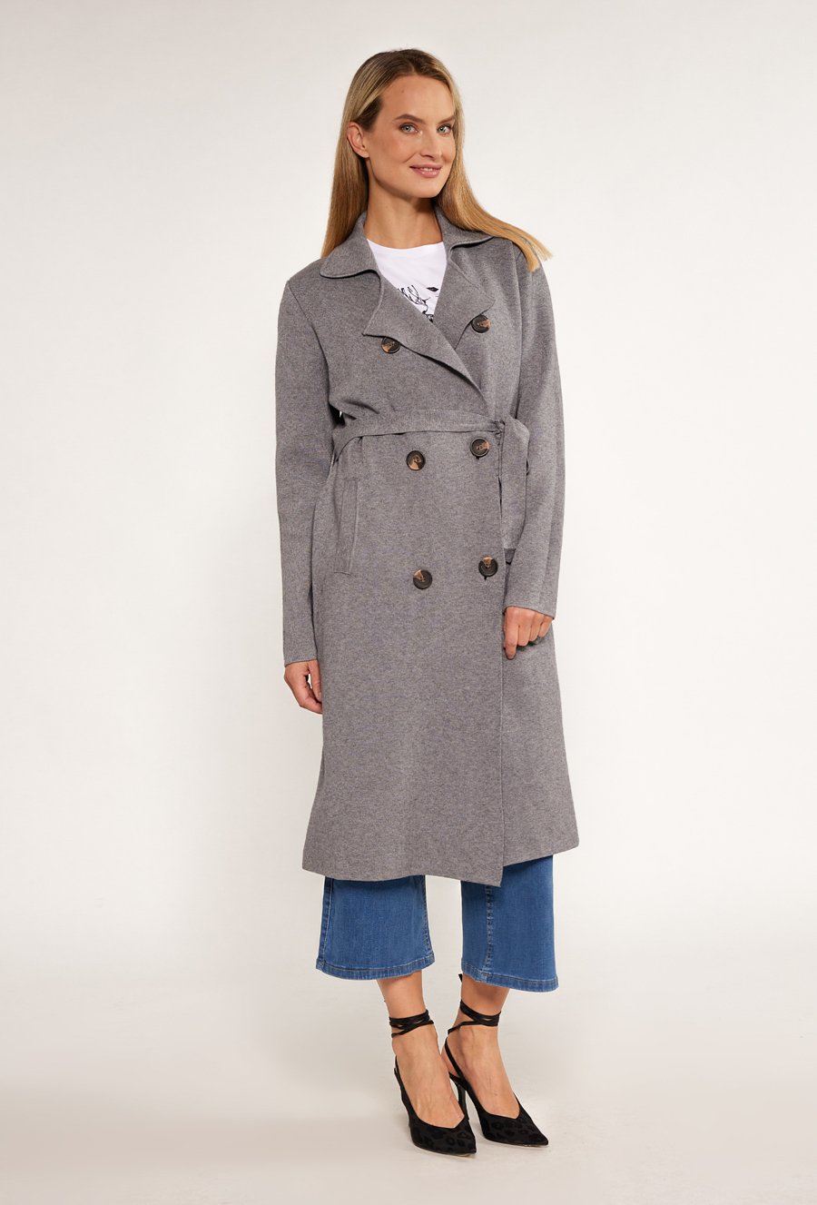 Swetrowy płaszcz z wiązaniem