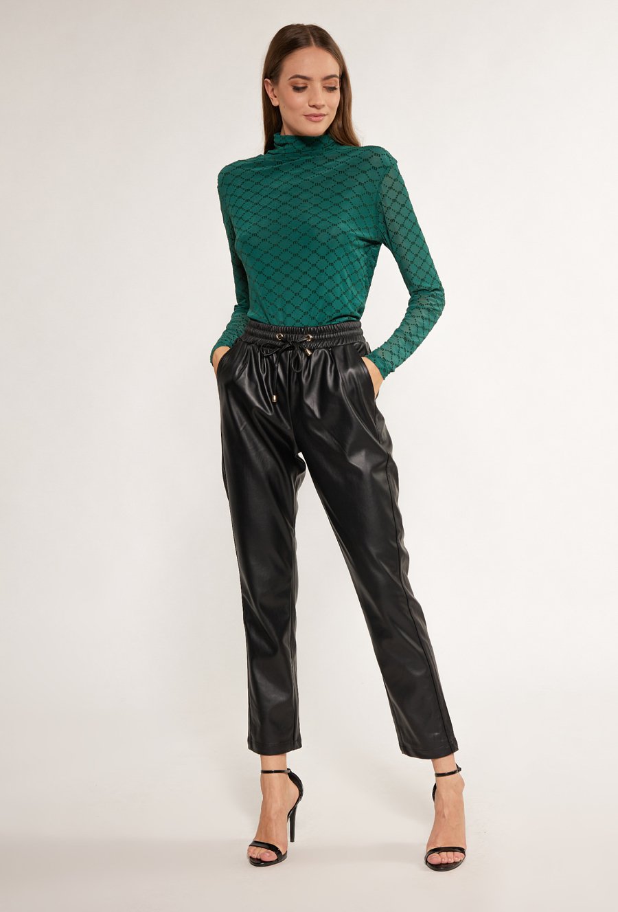 Spodnie damskie z imitacji sk&oacute;ry