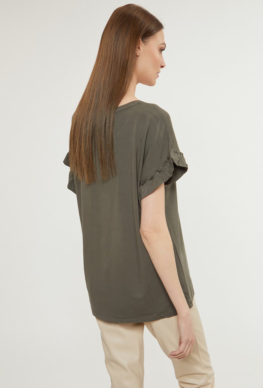 Wiskozowa bluzka z falbankami przy rękawach