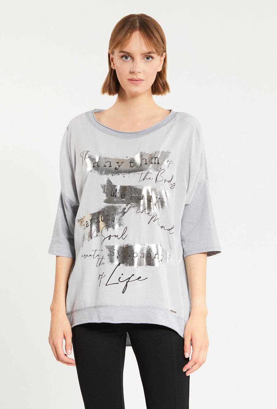 Bluzka damska z ozdobnym napisem