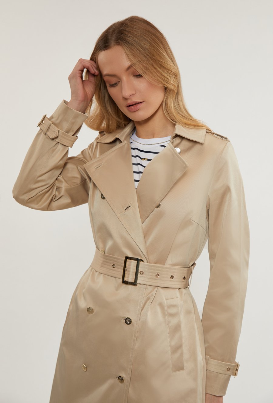 Klasyczny płaszcz damski